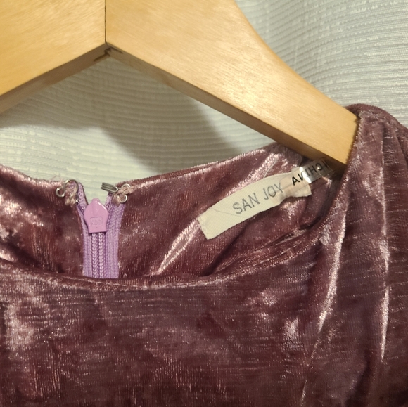 Pink velvet Dress - Picture 3 of 6